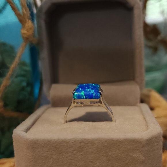 Blue Fire Opal Sterling Silver Ring 🔥 💙 - Picture 9 of 12